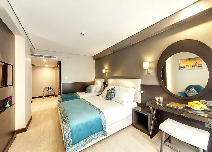 Hotel Mukarnas Taksim 4*