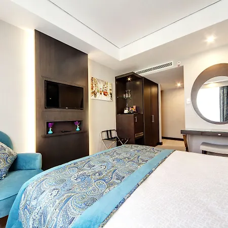 Mukarnas Taksim 3*