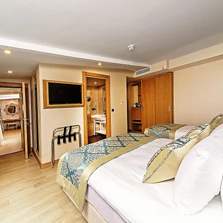 호텔 Mukarnas Taksim 4*