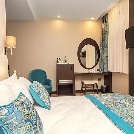 호텔 Mukarnas Taksim 4*